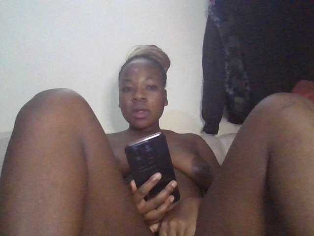 Sexbutt's BongaCams show and profile