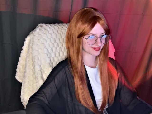 -LisaMeow-'s BongaCams show and profile