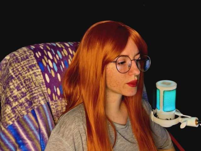 -LisaMeow-'s BongaCams show and profile