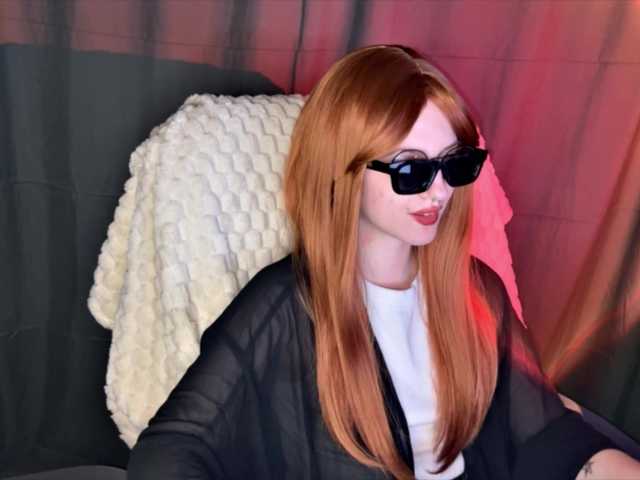 -LisaMeow-'s BongaCams show and profile