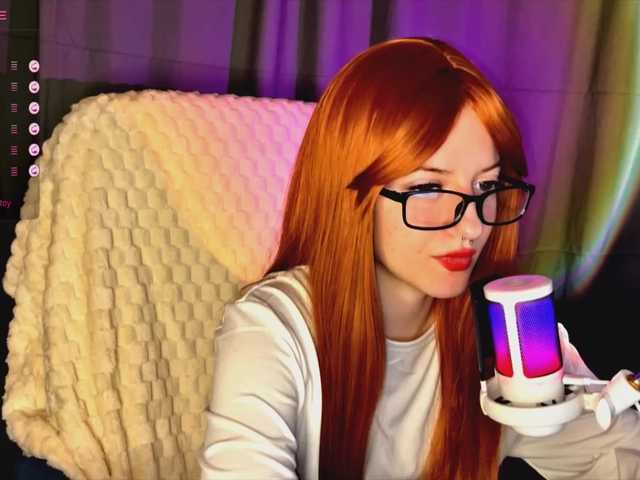 -LisaMeow-'s BongaCams show and profile