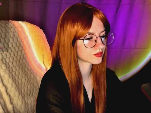 -LisaMeow-'s BongaCams show and profile