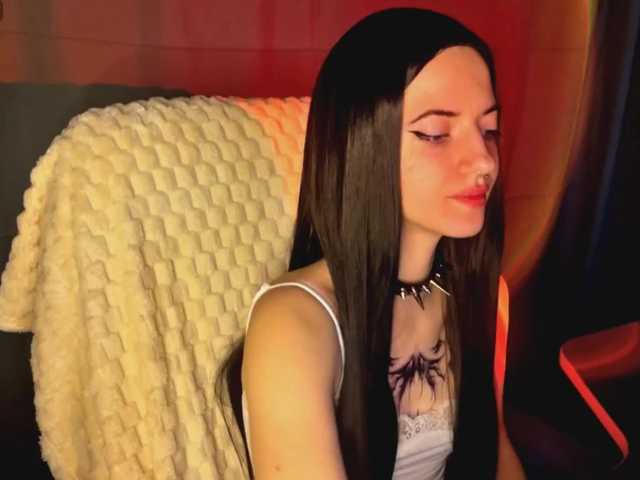 -LisaMeow-'s BongaCams show and profile