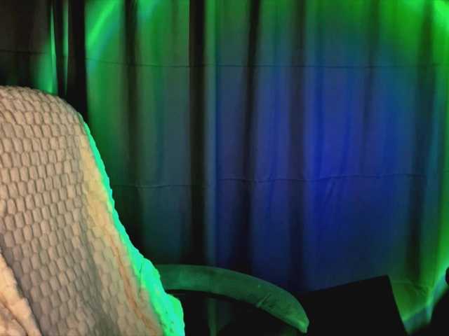 -LisaMeow-'s BongaCams show and profile