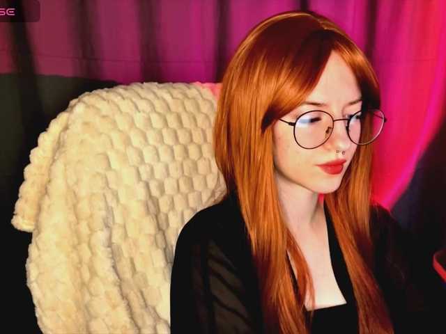 -LisaMeow-'s BongaCams show and profile