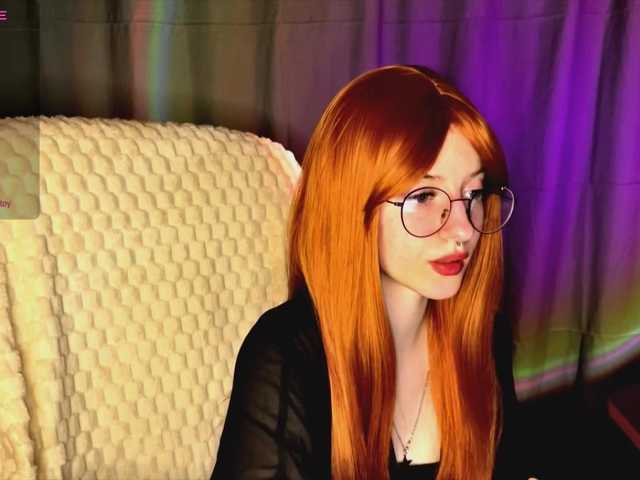 -LisaMeow-'s BongaCams show and profile