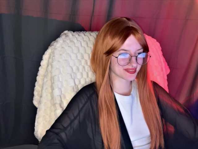 -LisaMeow-'s BongaCams show and profile