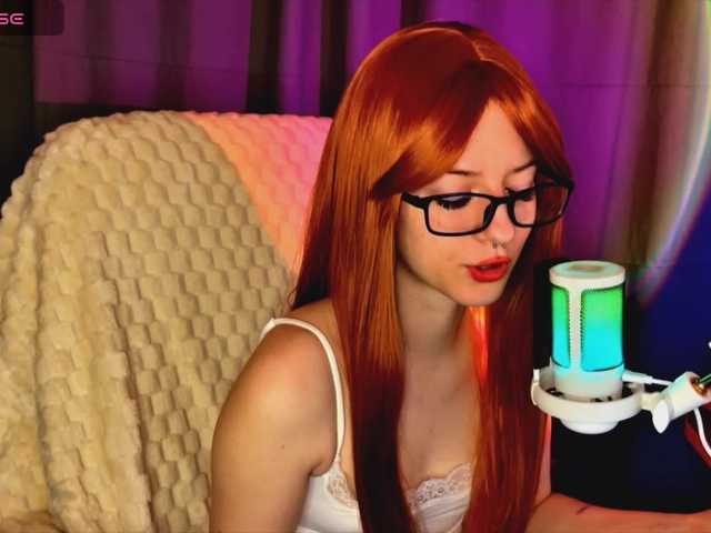 -LisaMeow-'s BongaCams show and profile