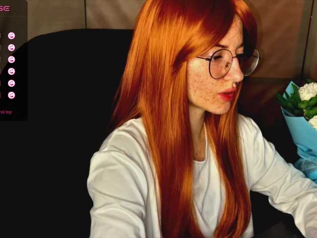 -LisaMeow-'s BongaCams show and profile