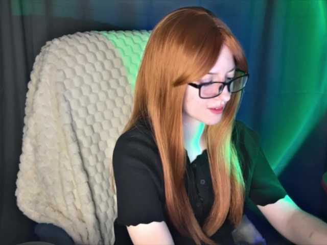 -LisaMeow-'s BongaCams show and profile