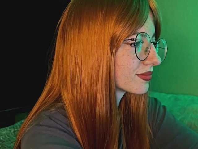 -LisaMeow-'s BongaCams show and profile