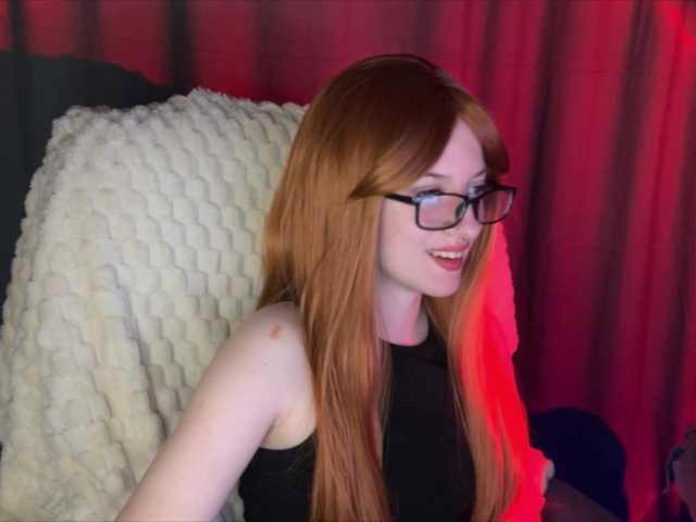 -LisaMeow-'s BongaCams show and profile