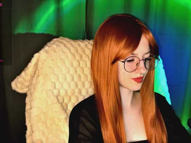 -LisaMeow-'s BongaCams show and profile