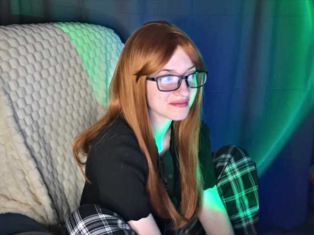 -LisaMeow-'s BongaCams show and profile