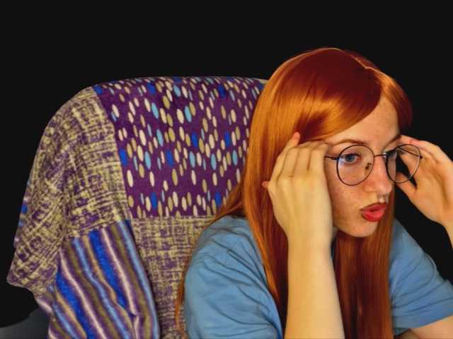 -LisaMeow-'s BongaCams show and profile