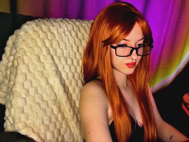 -LisaMeow-'s BongaCams show and profile