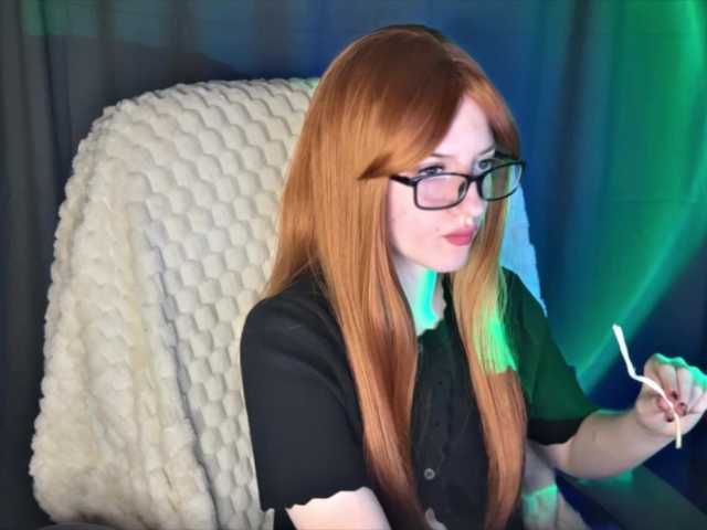 -LisaMeow-'s BongaCams show and profile