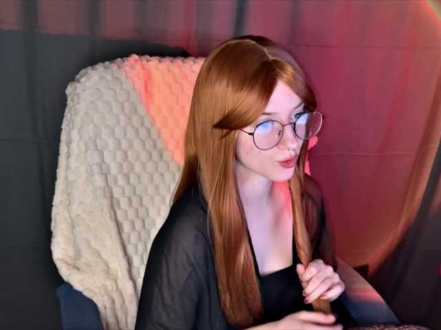 -LisaMeow-'s BongaCams show and profile