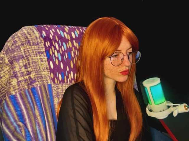 -LisaMeow-'s BongaCams show and profile