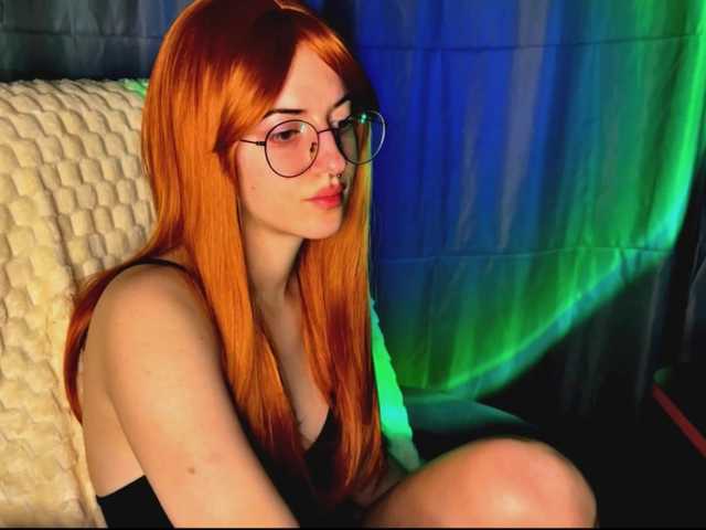 -LisaMeow-'s BongaCams show and profile