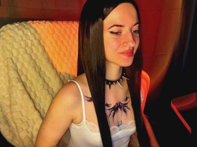 -LisaMeow-'s BongaCams show and profile