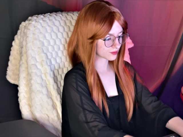 -LisaMeow-'s BongaCams show and profile