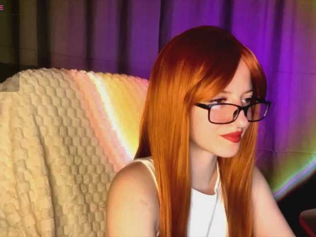 -LisaMeow-'s BongaCams show and profile