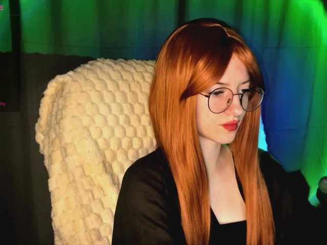 -LisaMeow-'s BongaCams show and profile