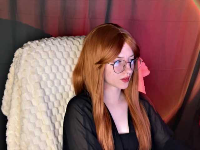 -LisaMeow-'s BongaCams show and profile