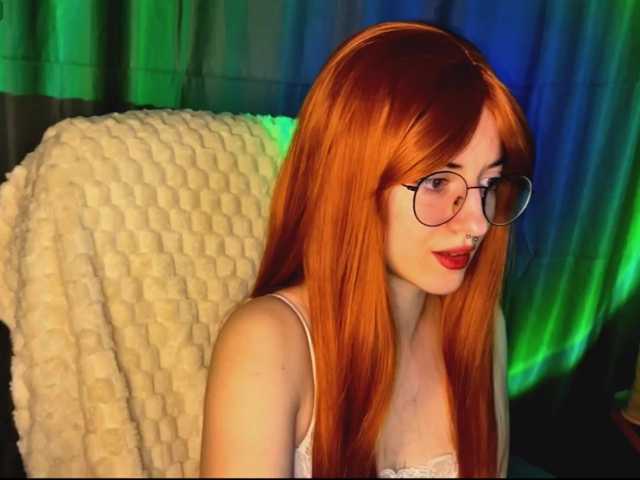 -LisaMeow-'s BongaCams show and profile