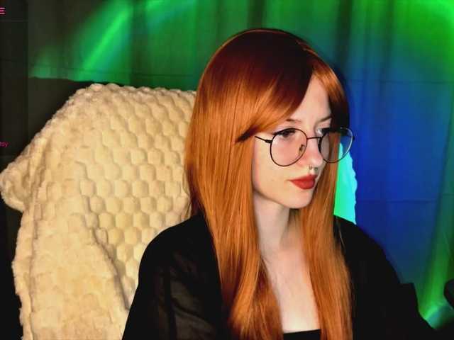 -LisaMeow-'s BongaCams show and profile