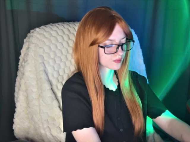 -LisaMeow-'s BongaCams show and profile