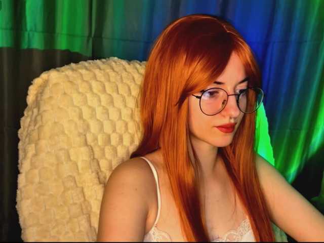 -LisaMeow-'s BongaCams show and profile