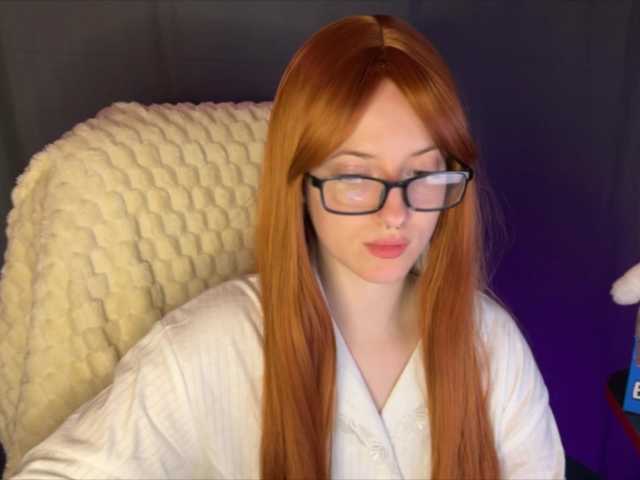 -LisaMeow-'s BongaCams show and profile