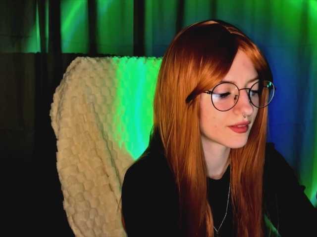 -LisaMeow-'s BongaCams show and profile