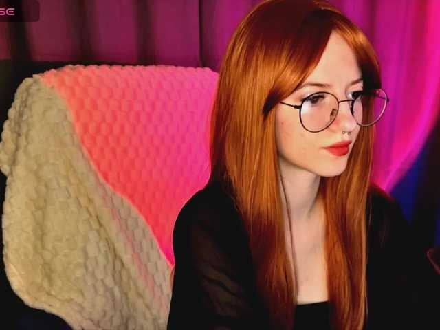 -LisaMeow-'s BongaCams show and profile