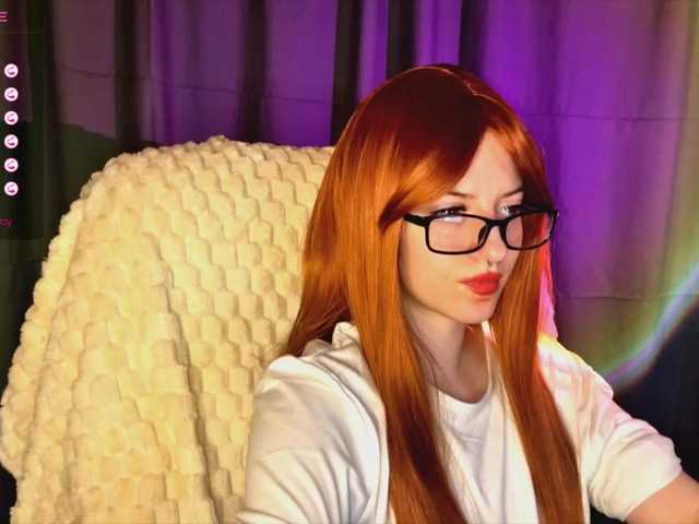 -LisaMeow-'s BongaCams show and profile