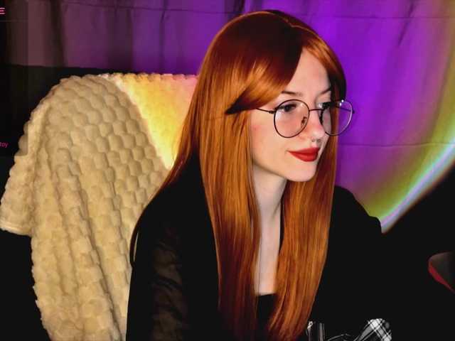 -LisaMeow-'s BongaCams show and profile