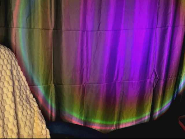 -LisaMeow-'s BongaCams show and profile