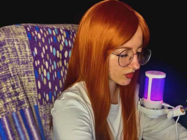 -LisaMeow-'s BongaCams show and profile