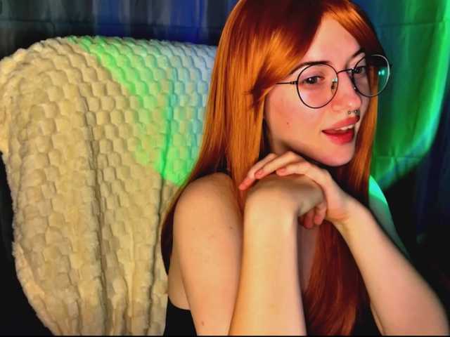 -LisaMeow-'s BongaCams show and profile