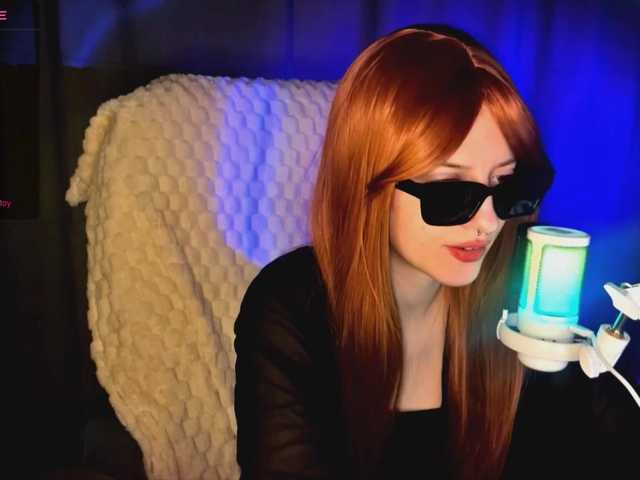 -LisaMeow-'s BongaCams show and profile