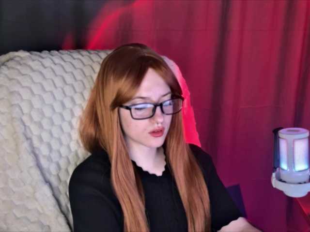 -LisaMeow-'s BongaCams show and profile