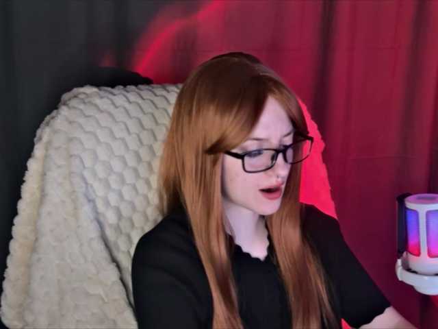 -LisaMeow-'s BongaCams show and profile