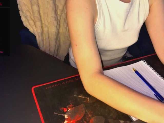 -LisaMeow-'s BongaCams show and profile