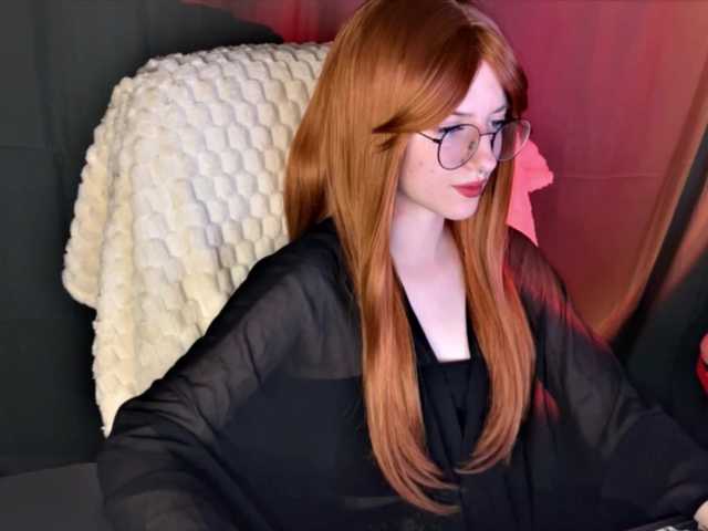 -LisaMeow-'s BongaCams show and profile