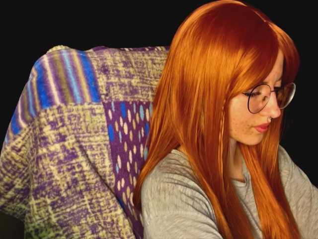 -LisaMeow-'s BongaCams show and profile