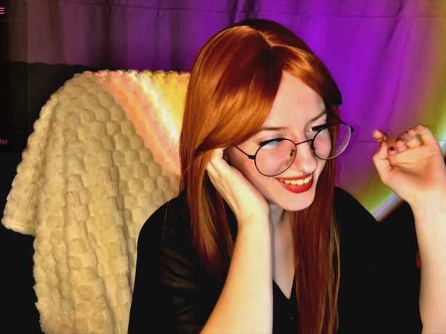 -LisaMeow-'s BongaCams show and profile