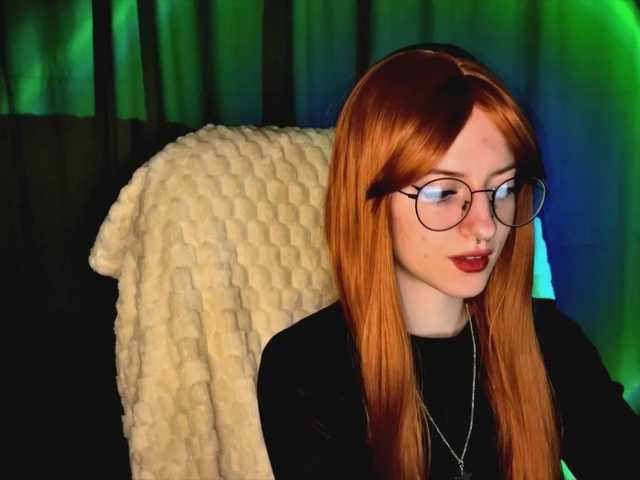 -LisaMeow-'s BongaCams show and profile