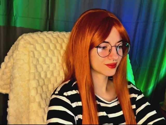 -LisaMeow-'s BongaCams show and profile